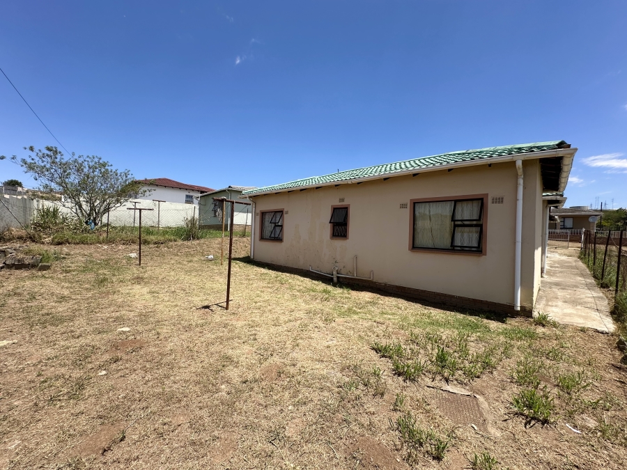 5 Bedroom Property for Sale in Mbuqu Eastern Cape
